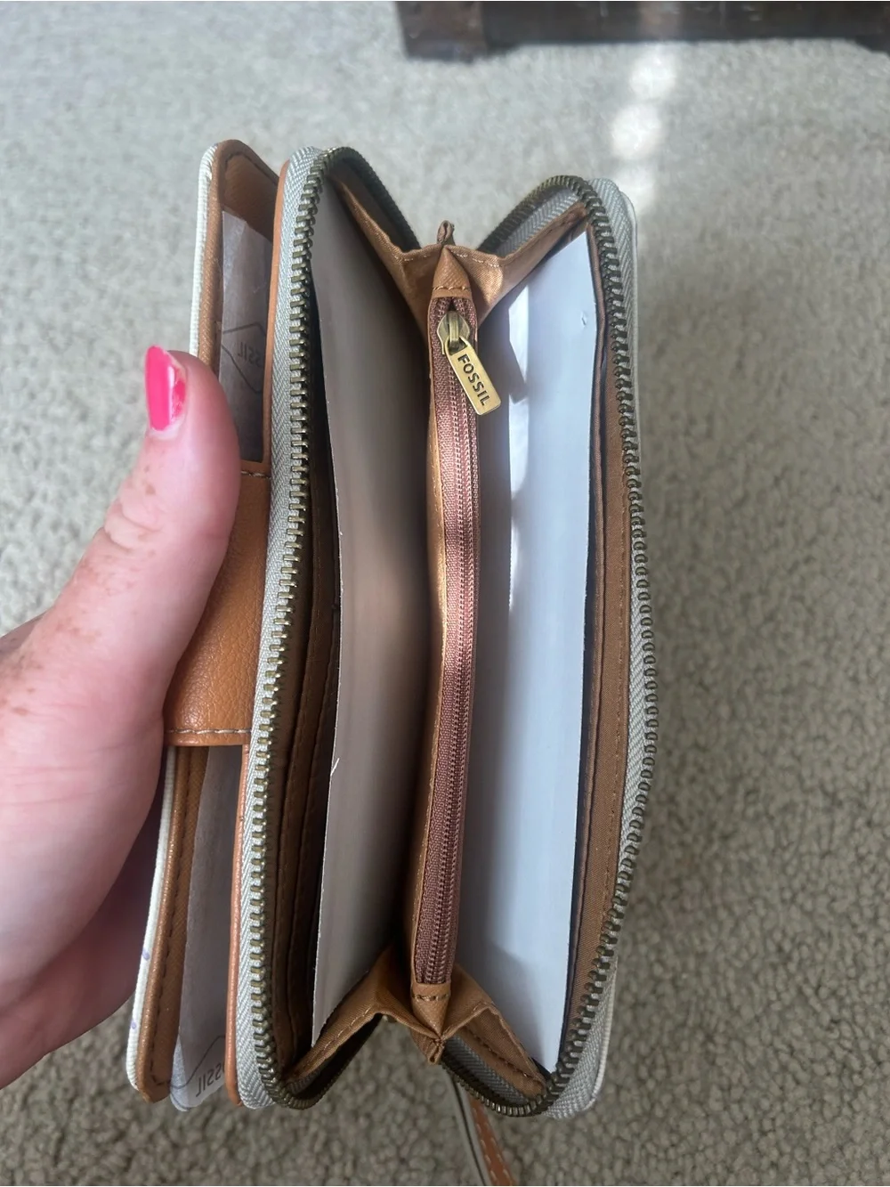 Fossil compact wristlet